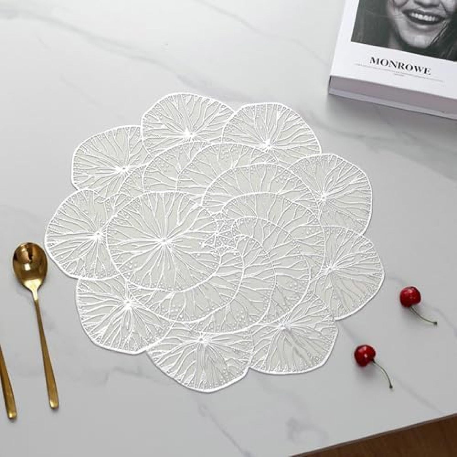 Set de table rond PVC résistant à la chaleur et lavable argenté lot de 4