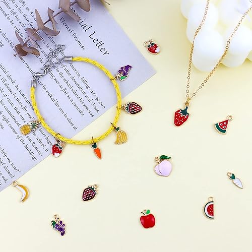 Miniatura 6 de JIALEEY 60 dijes de frutas chapados en oro surtidos esmaltados mezclados con manzana, plátano, piña, fresa, uva, melocotón, colgante, bricolaje para