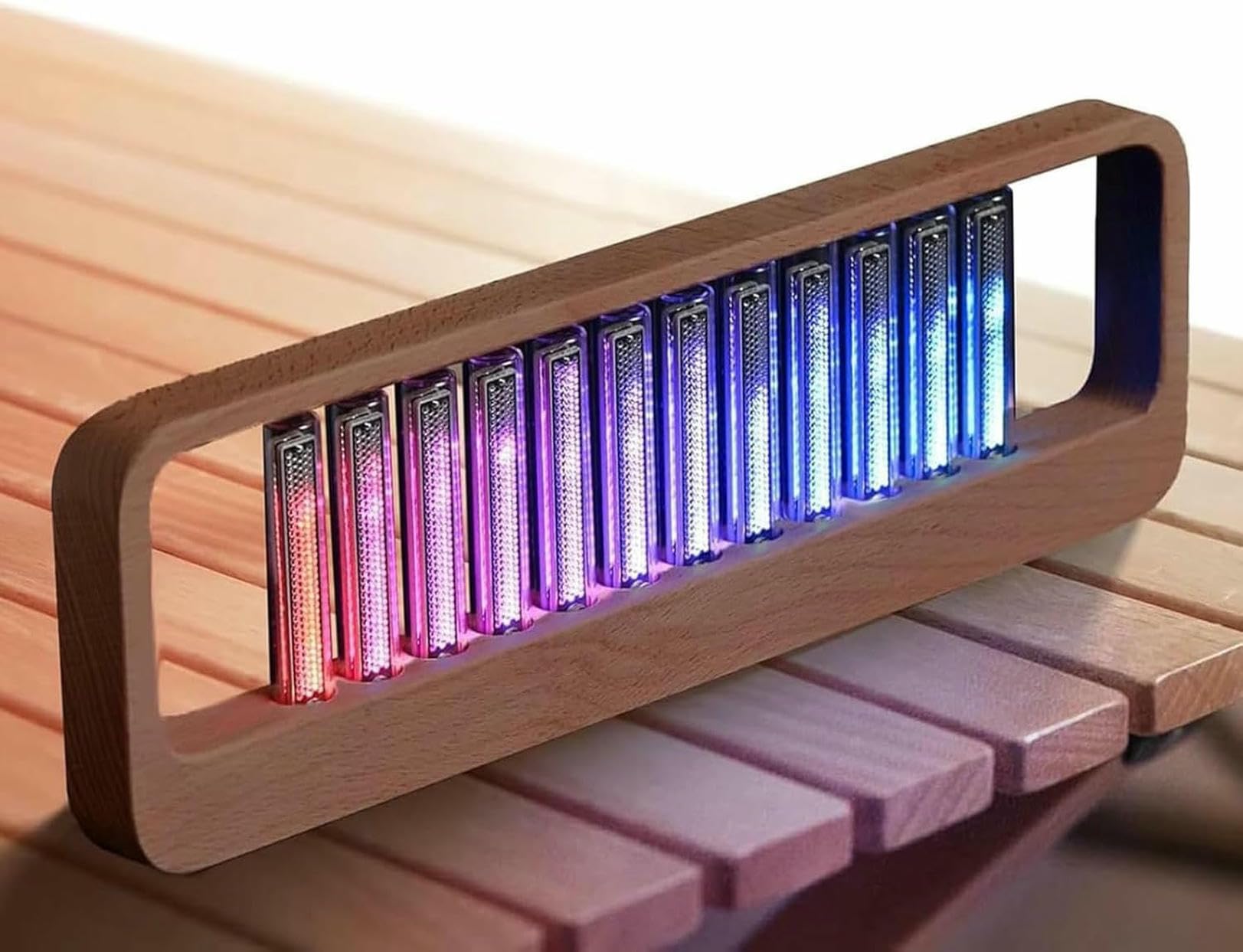 Lampe RVB décoration maison avec tubes Nixie et réduction intelligente bruit