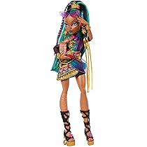 Monster High – Nefera De Nile, Bambola con Abito da Mummia Regale, Amico Scarabeo Lavish e 7 Accessori Inclusi, Borsetta, Occhiali da Sole e Bevanda, Giocattolo per Bambini, 4+ Anni, JDR48