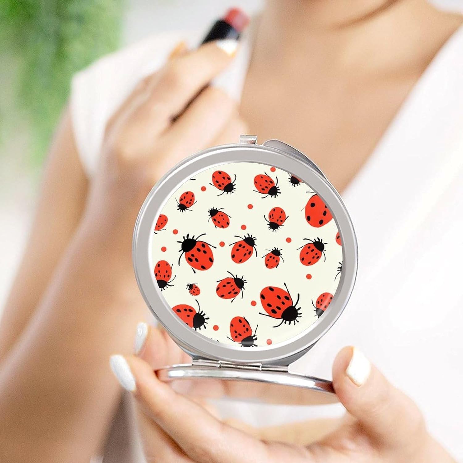 Small Travel Makeup Mirror for Woman, Ladybugs Pattern Infinite Speckled Vanity Mirror for Handbag, Folding Shatterproof Beauty Mirror for Outdoor, Portable Round Handheld Mirror for Gift image 4