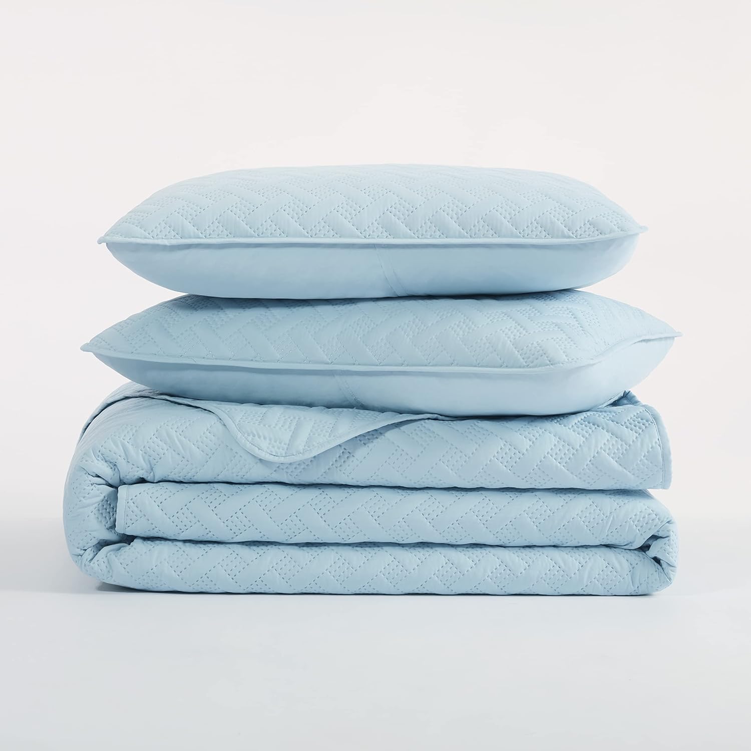 Serta ComfortSure Pinsonic Quilt Set King/Cal King Bedding Set in Light Blue