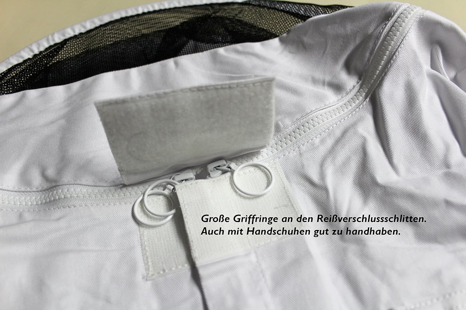 Qualitäts Imkeranzug, echte Baumwolle: Funktionelle Imkerjacke mit YKK-Reißverschluss, mit spezieller, selbstragender Haube in kompakter, stabiler Ausführung. Astronautenkapuze