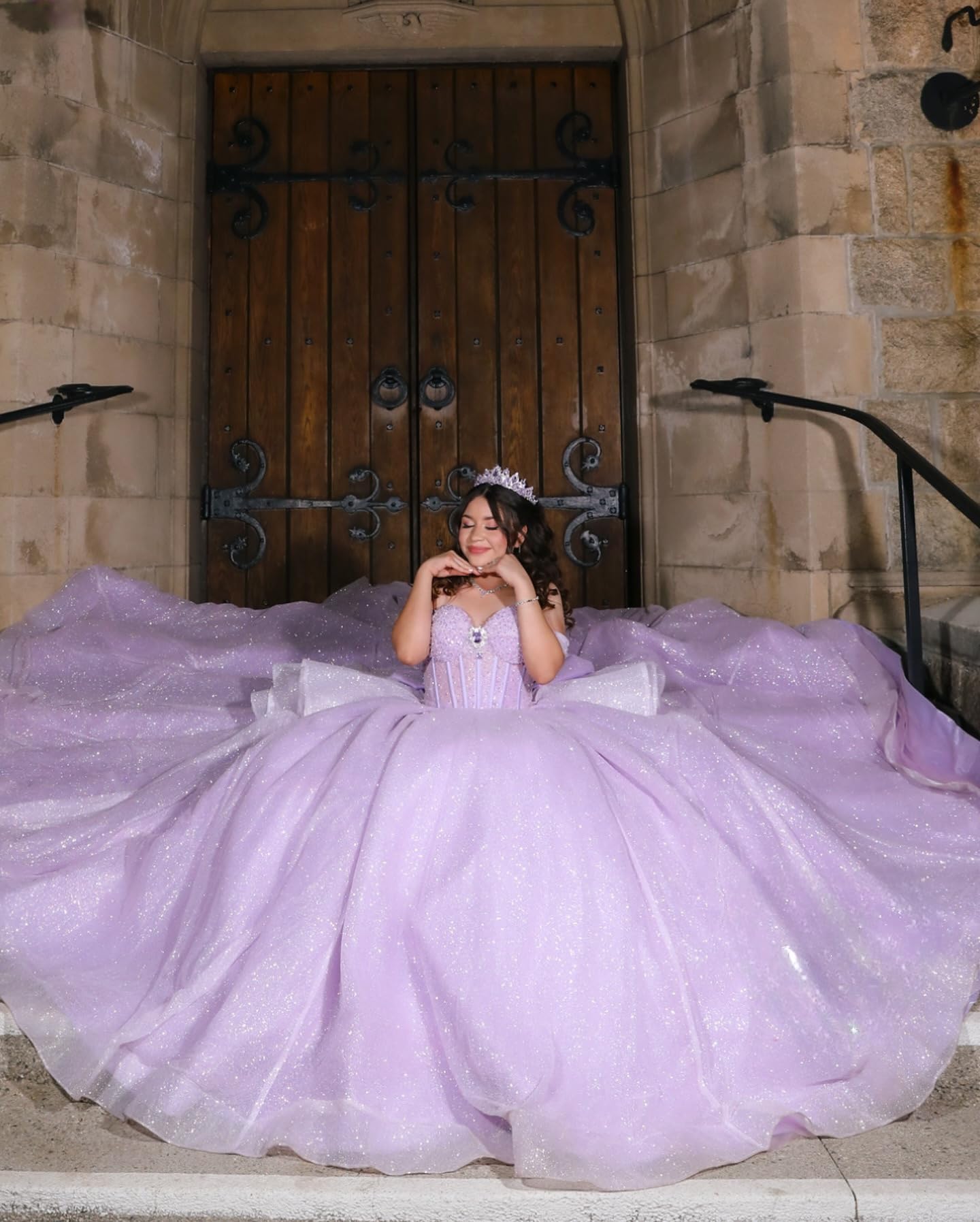 Zhangyo Off Shoulder Quinceanera Dresses Luxury Ruffle Tulle Sweet 15 16 Dress with Bow Sparkly Ball Gown with Train