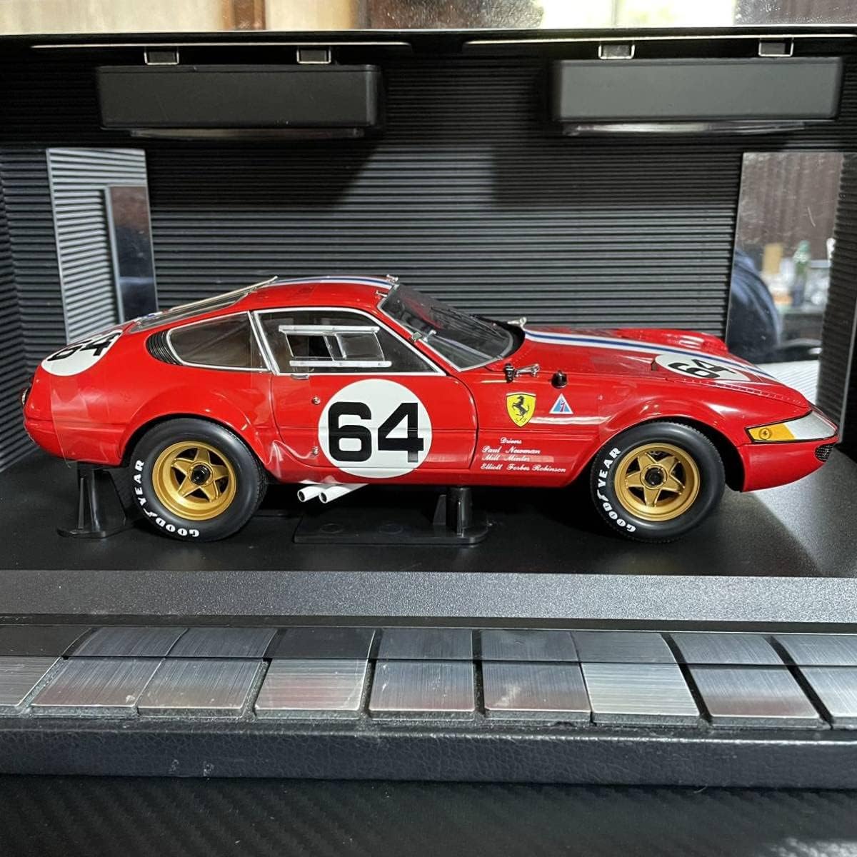 フェラーリ 京商 1⁄18 0 デイトナ Ferrari 365GTB⁄4 Kyosho - GTB⁄4