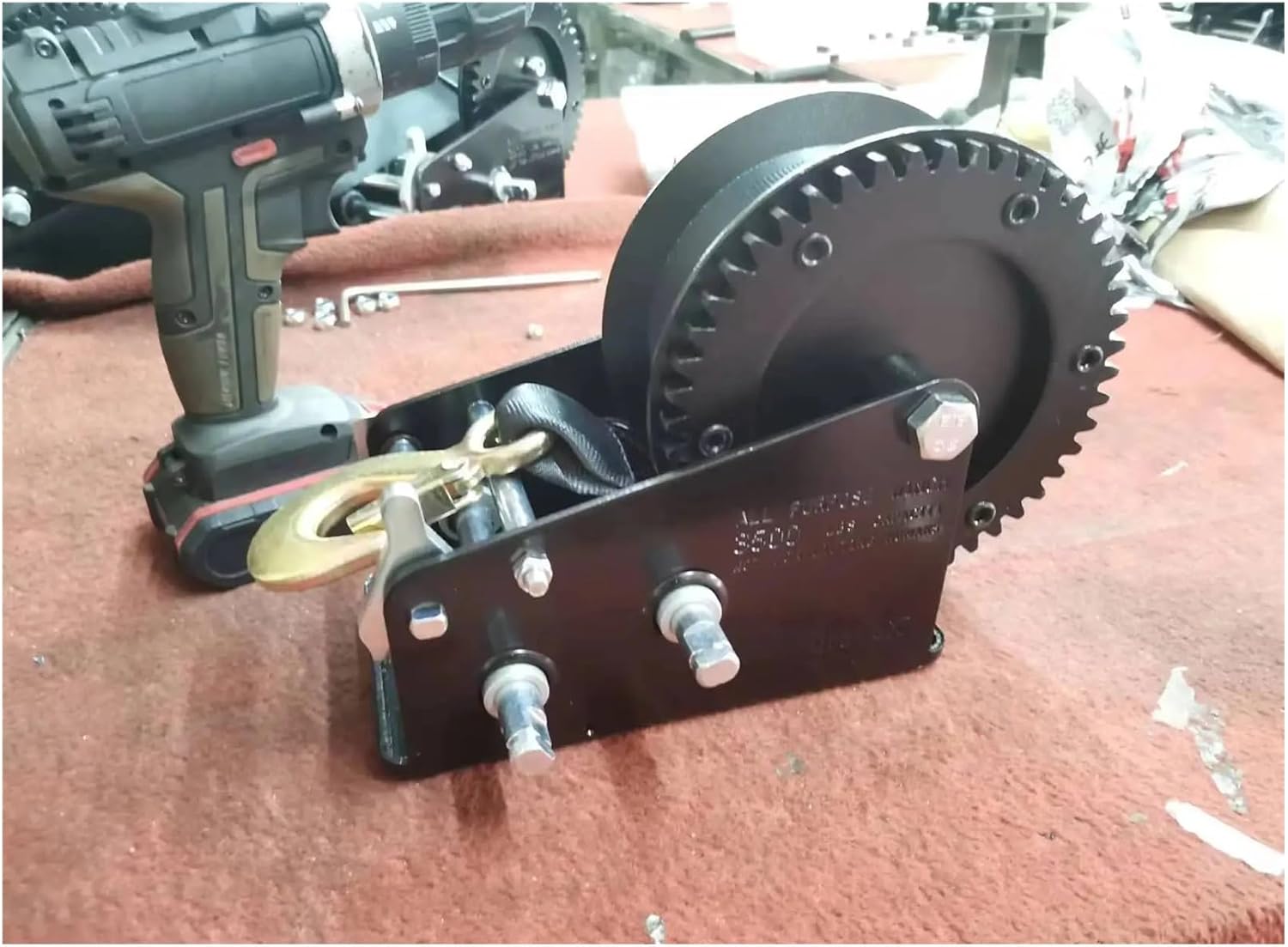 LIAMOS Boat Trailer Hand Winch 3500lbs with Quick Release Handle Crank Winch with Belt Webbing Strap,Sturdy Construction