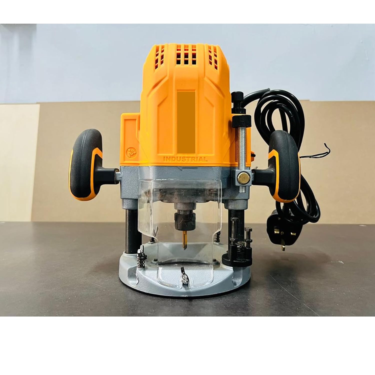 anoloana view of the Generic RT160028 Electric Wood Router