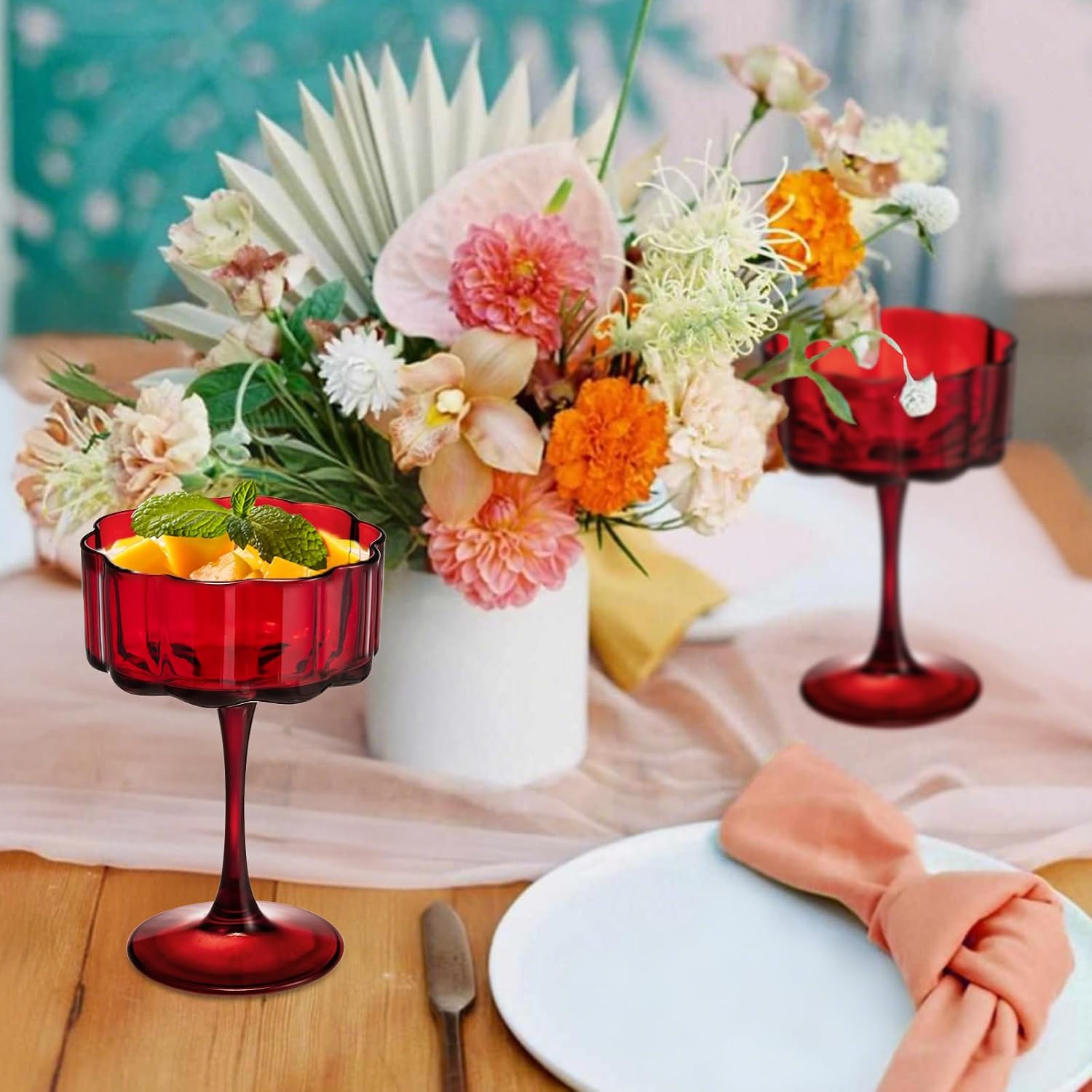 Vintage Champagne Coupes Glass Cute Martini Cocktail Glasses,13oz Crystal Martini Wine Glasses Set Of 6 Elegant Flower -Shaped Goblet Drinking Champagne Dessert Yogurt Ice Cream Glassware Cups Red