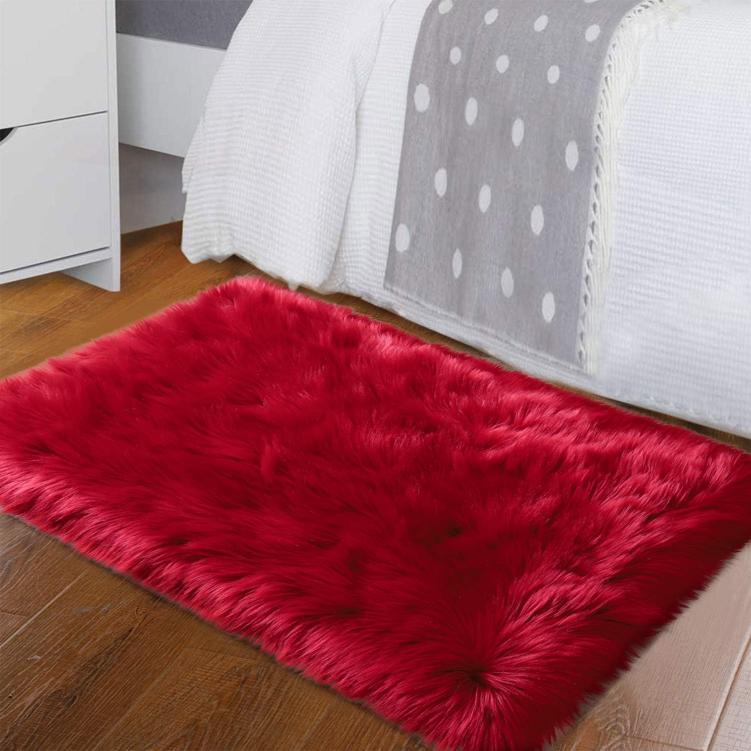 HOMORE Soft Fluffy Faux Fur Area Rug for Bedroom Living Room, Extra Comfy and Fuzzy