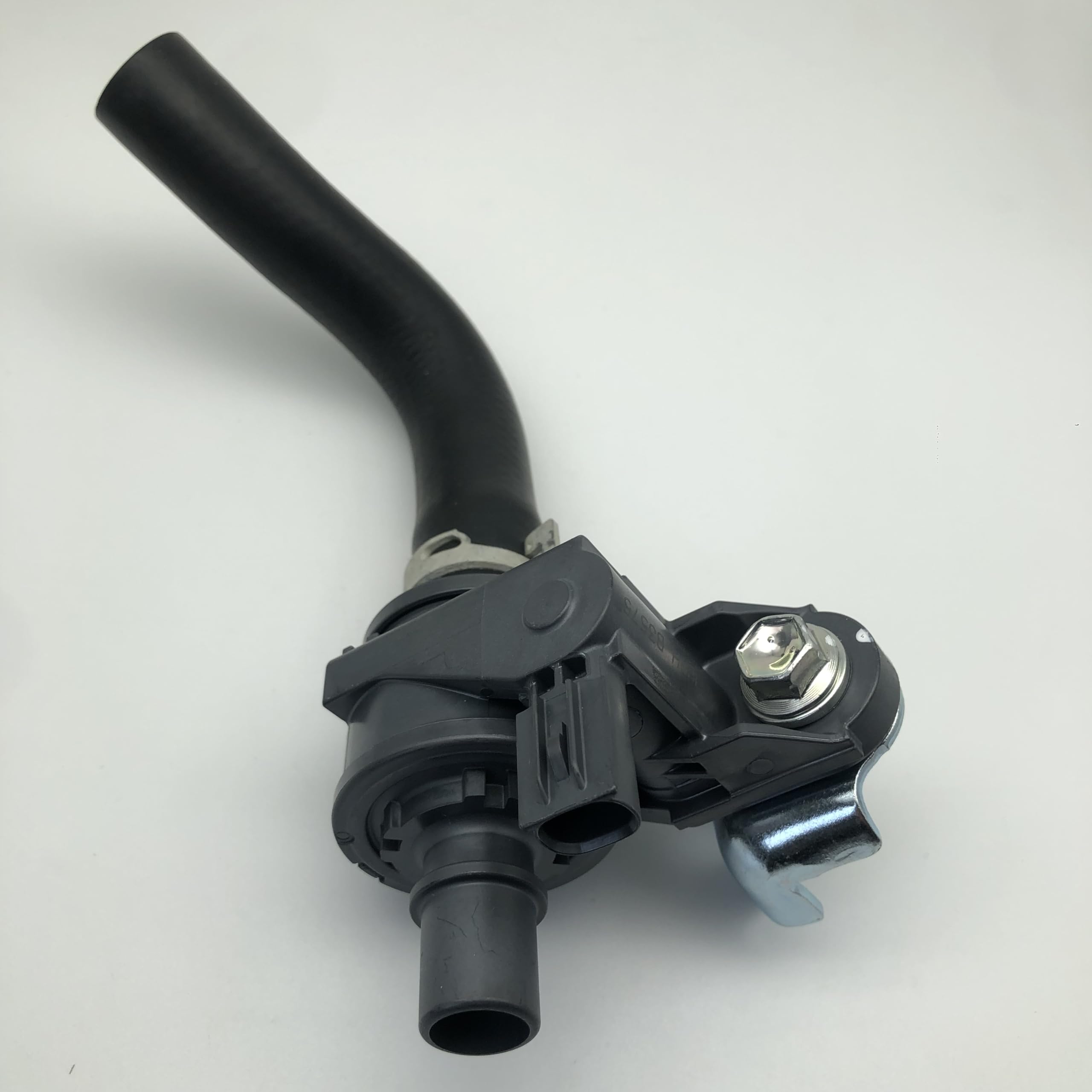 Toylexap, Radiator Bypass Hose Assembly 16260-24050 contains a
