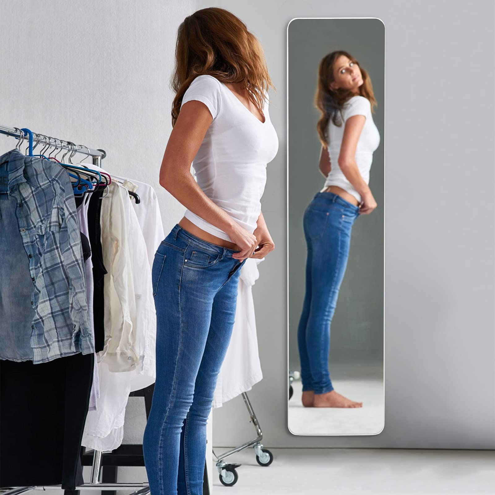 GOPLUS Miroir sur Toute La Longueur, 2 en 1 Psyché Mural ou sur Pied, Miroir Moderne et Simple avec Cadre en Bois Massif, Idéal pour Vestiaire, Chambre ou Salle de Bain, 37x155CM,Blanc