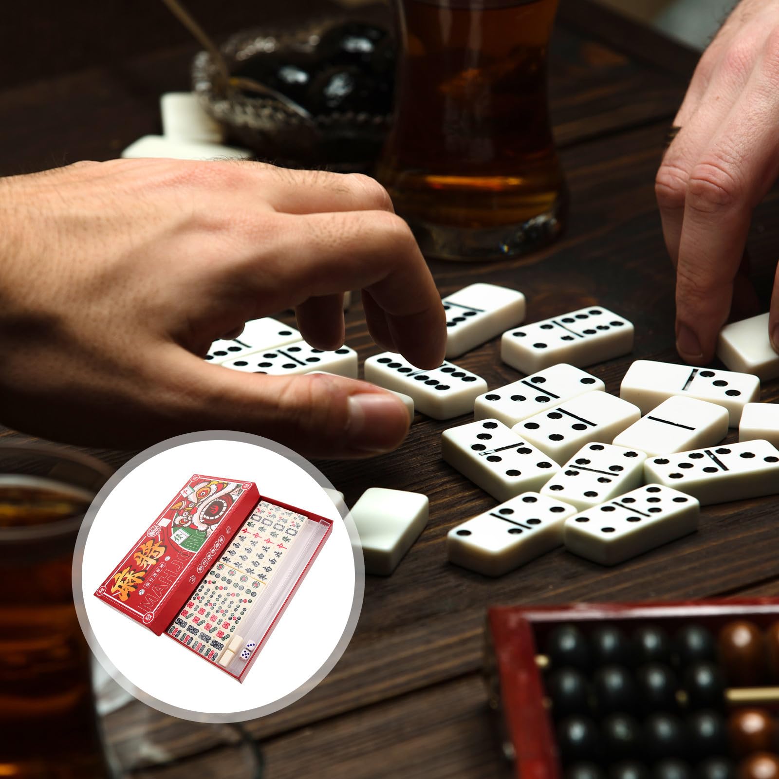 Tragbares Kleiner Mahjong Spielset für Zuhause und Reisen mit Melamin und PVC Komplettes Zubehör Leicht zu Tragen Indoor Brettspiel für Geduld und Spaß