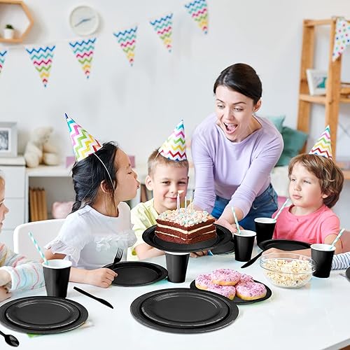 Miniatura 5 de TWOWYHI El juego de 228 piezas de suministros de fiesta negro incluye platos de papel, vasos, servilletas negras, cucharas de plástico, tenedores,