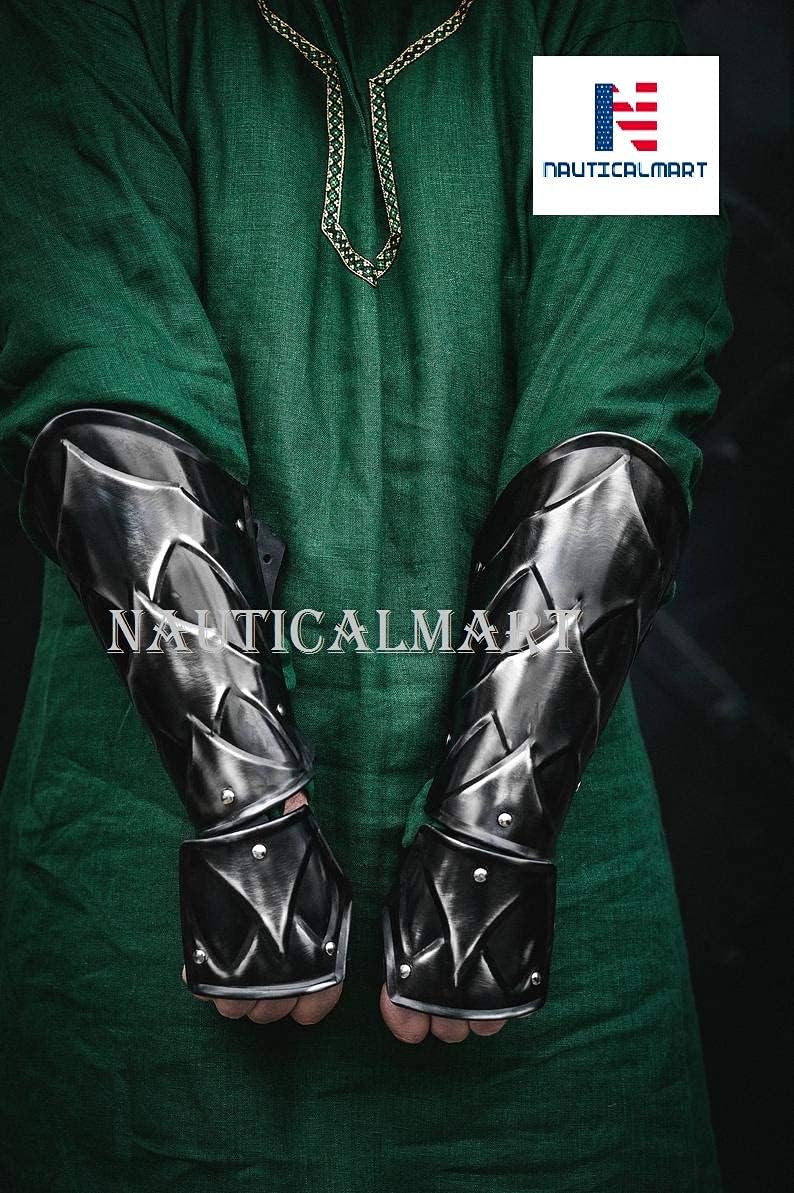 Blackened Steel Pair of Bracers, Dwarven Srmor for Arm Protection, Dwarf Cosplay, LARP Clothing, Medieval Knight, Fantasy Armor Costume