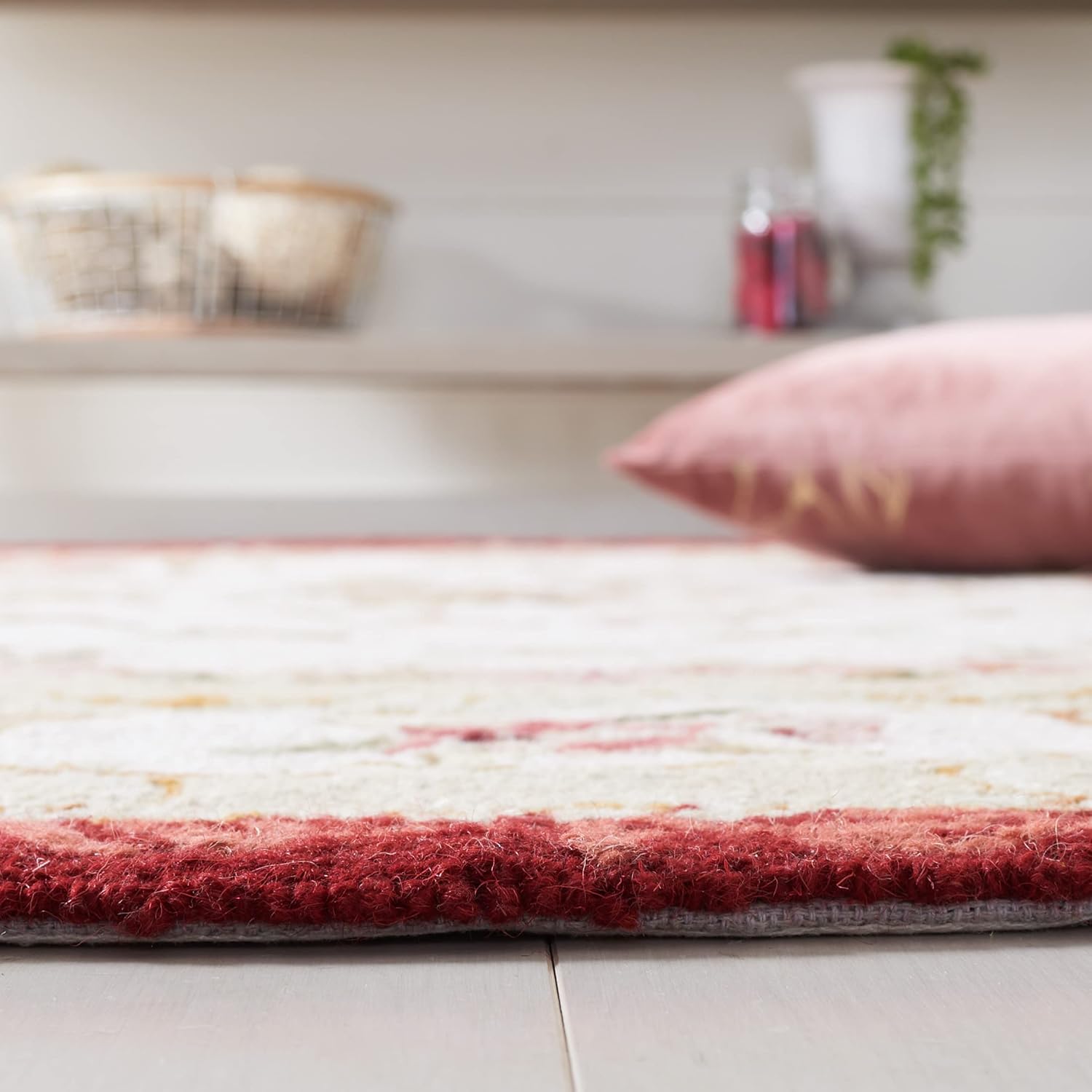 SAFAVIEH Chelsea Collection Area Rug - 3' Round, Ivory & Burgundy, Hand-Hooked French Country Wool, Ideal for High Traffic Areas in Living Room, Bedroom (HK73A)