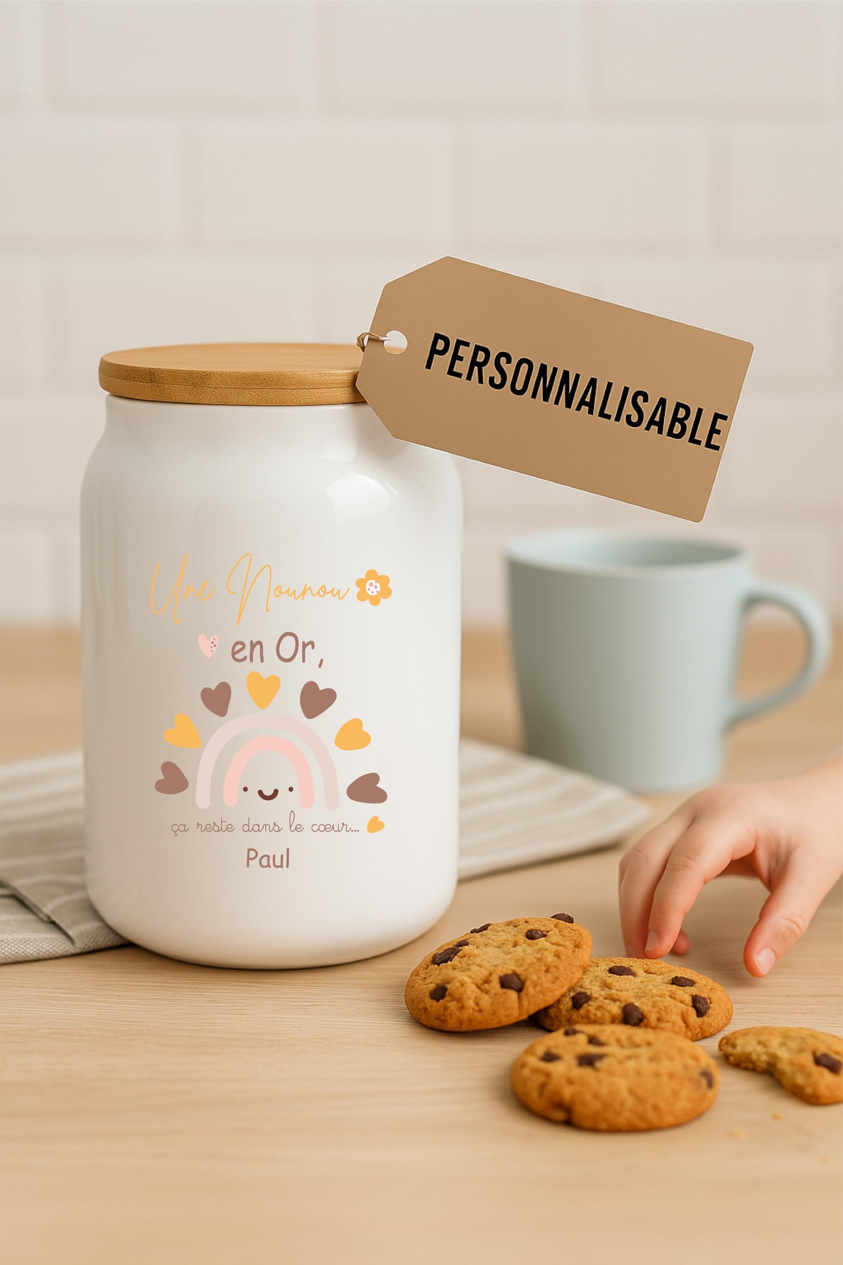 Générique Pot à cookies 500 ml “Une Nounou en Or” – Cadeau personnalisable fête des nounous ou Noël – Pot à biscuits arcenciel en céramique avec couvercle bambou –