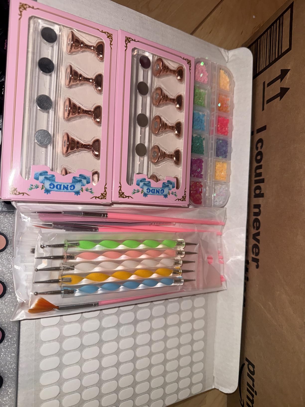 vivinin 25PCS Nail Art Tools Set, Includes Nail Art Brushes, Nail Stand, Dotting Tools, Striping Liner Fingernail Drawing Pens, Jelly Glue, tweezers, Sequins, Professional Nail Art Supplies Kit