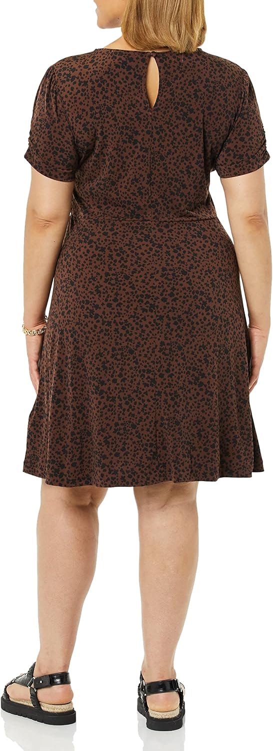Amazon Essentials Women's Gathered Short Sleeve Crew Neck A-line Dress (Available in Plus Size) - Image 2