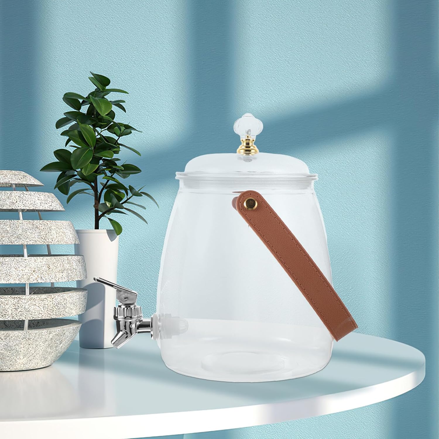 VICASKY 2l Plastic Drink Dispenser with Faucet Cold Water and Iced Tea Container for Home Use Beverage Pitcher with Electroplated Tap Suitable for Parties and Kitchen Serving