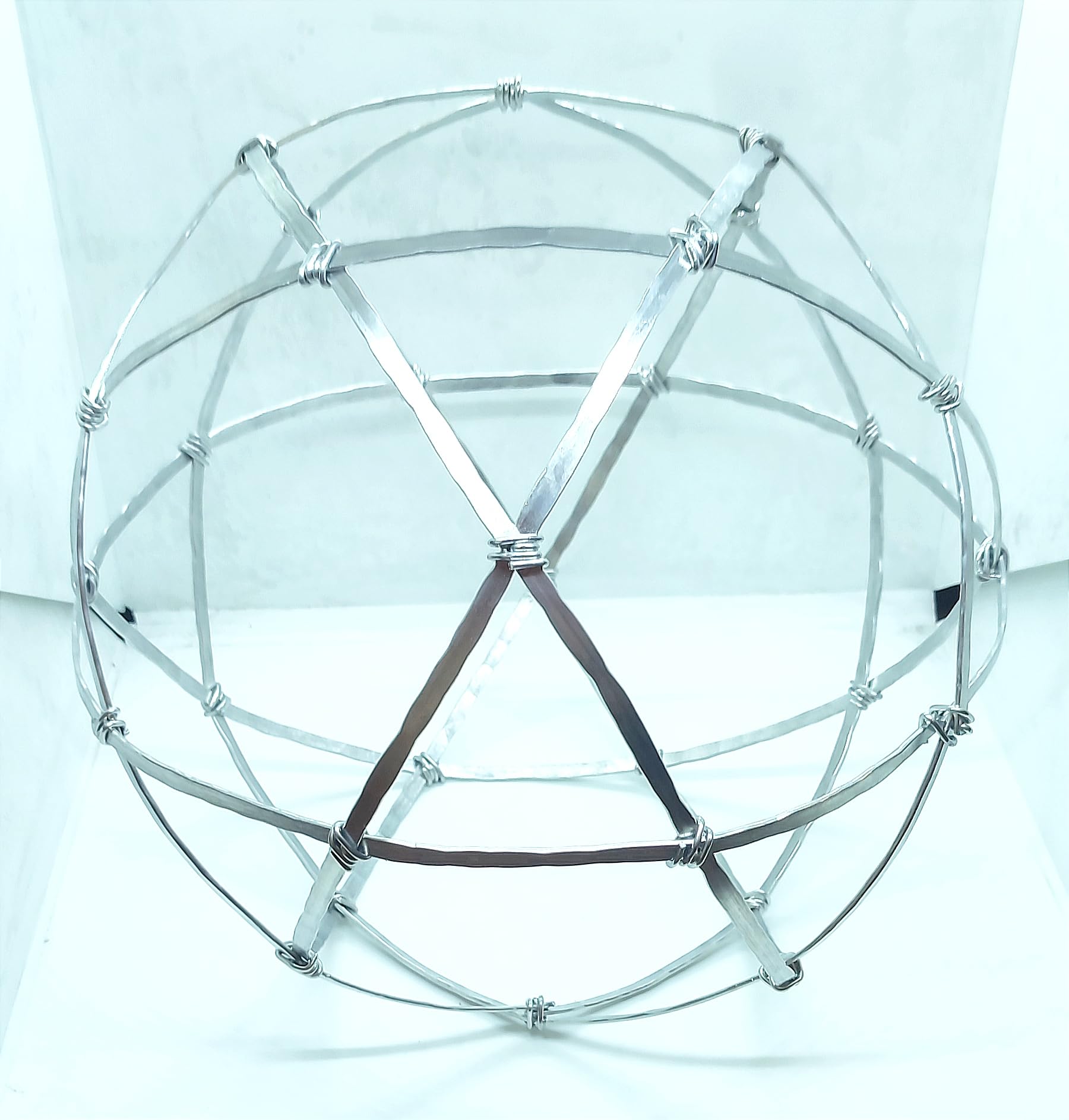Pentasfera Artigianale 33 cm – Struttura Geometrica Decorativa Fatta a Mano – Design Olistico