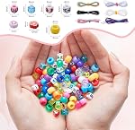 INSCRAFT 1200PCS Perles de poney 24 Couleurs Bracelet Making Kit, Arc-en-ciel Kandi Perles Bracelet d'amitié Kit, Perles de lettres Perles du coeur avec des cordes élastiques pour la fabrication de bijoux, Cadeaux d'artisanat pour les filles Adultes