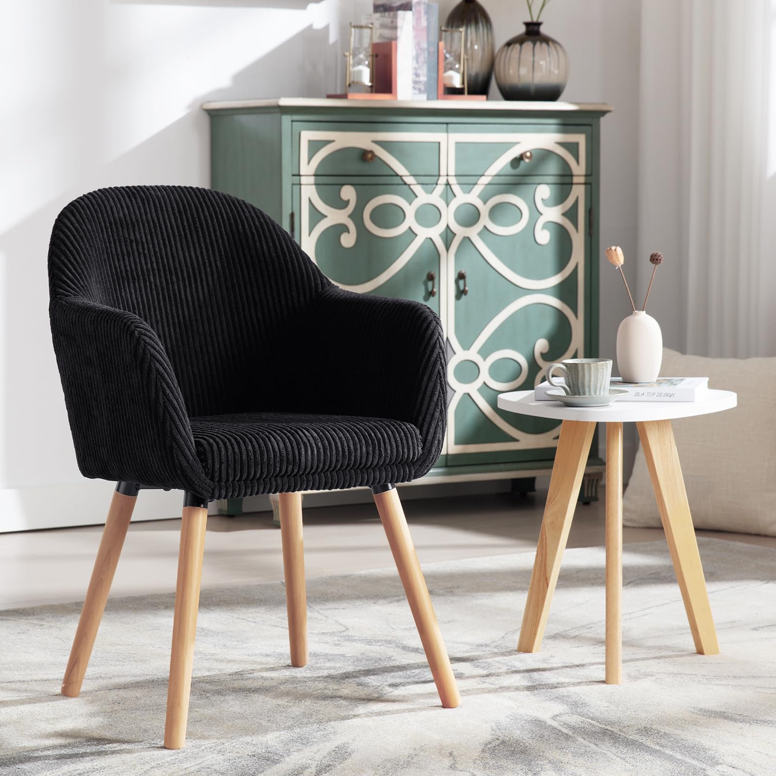 WOLTU Chaise de Salle à Manger avec Accoudoir, Chaise Rembourrée avec Pieds en Bois Massif, en Velours Côtelé, Noir, EZS26sz-1