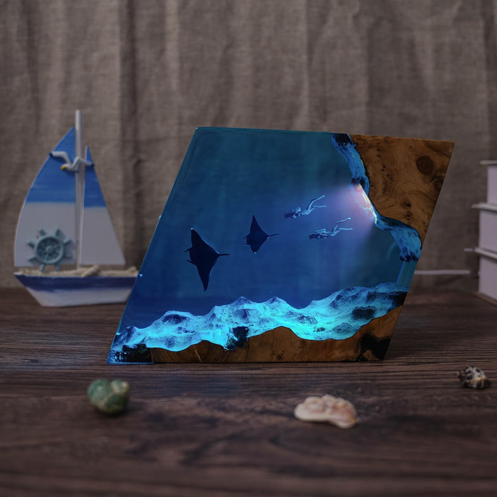 Lámpara Nocturna de Resina Epoxi con Diorama 3D Submarino