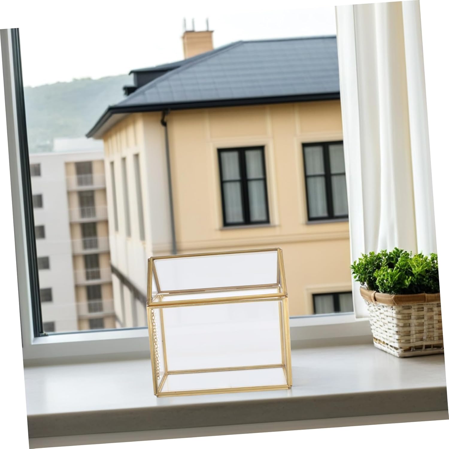 Cabilock Handmade Glass Greenhouse Unique House Shaped Indoor Planter with Lid for Succulents and Cacti Decorative Tabletop Display for Home and Office Decor Idea