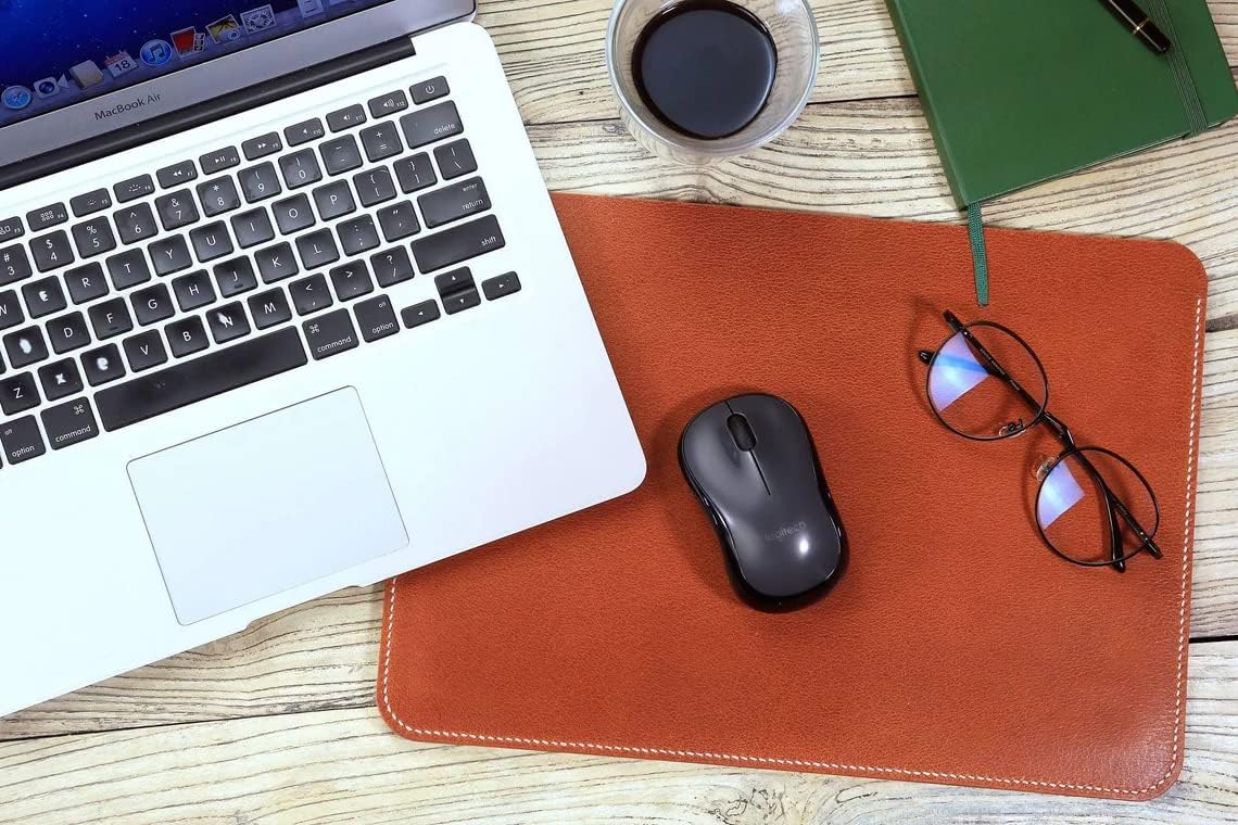 Handmade Vegetable Tanned Leather Laptop Sleeve, Compatible with MacBook, Custom Engraved Leather Case with Hand‑Stitched Saddle Stitch, Fits 13″–16″ Laptops X08-VBLMS