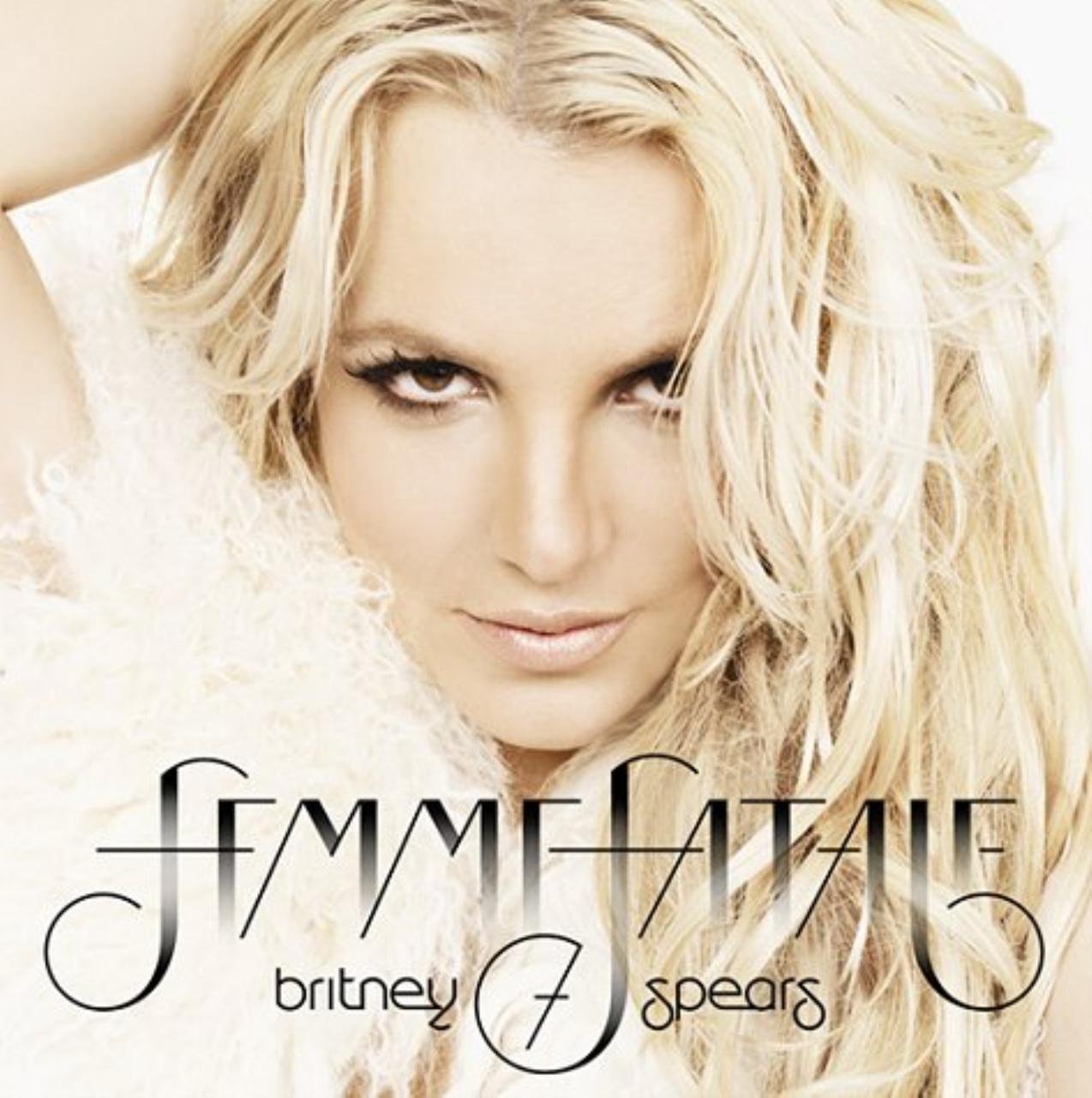 Femme Fatale: Deluxe Edition
