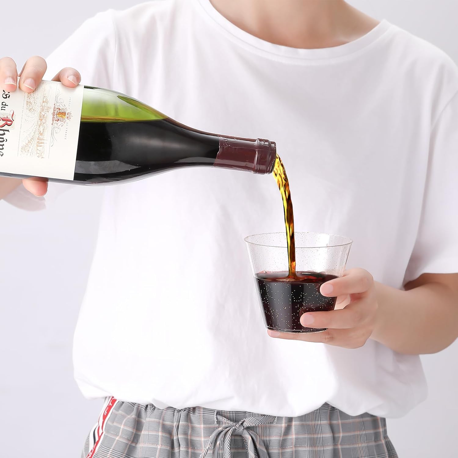 JOLLY CHEF 50 Pack 9 oz Glitter Plastic Cups, Disposable Gold Cups, Clear Plastic Tumblers for Weddings Thanksgiving, Christmas Parties - Image 7