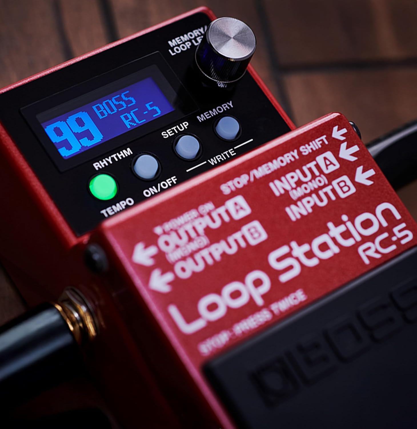 Boss RC-5 Loop Station Bundle with Gearlux Power Supply, Instrument Cable, Patch Cable, and Picks