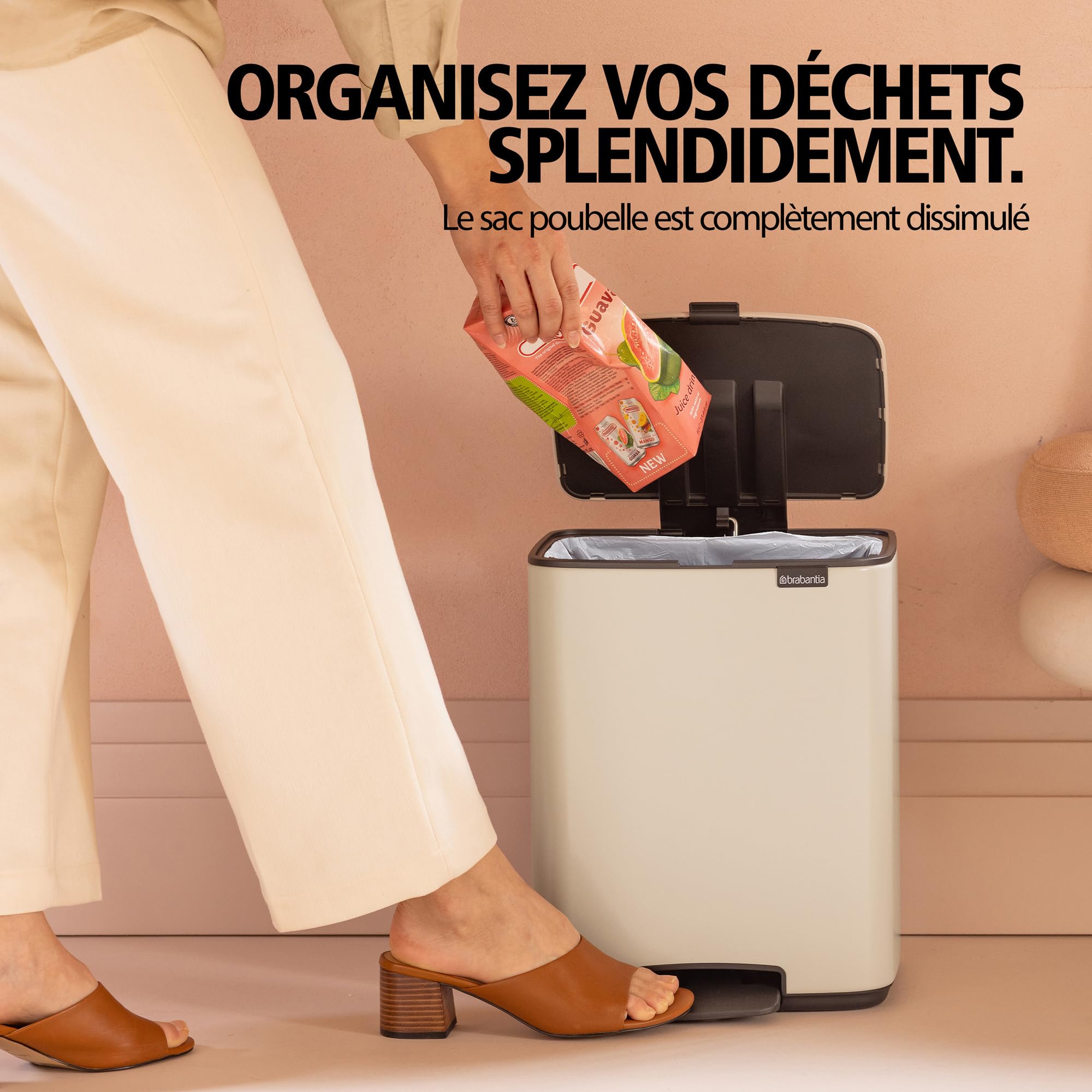 Brabantia Poubelle Bo 30L (Beige) – Poubelle cuisine à pédale à fermeture progressive – Système de tri des déchets facile à nettoyer avec seau amovible – Sacs-poubelle PerfectFit gratuits inclus