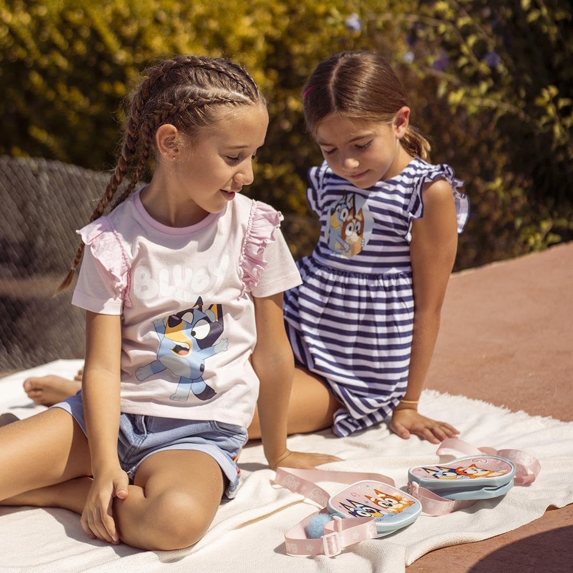 CERDÁ LIFE'S LITTLE MOMENTS 2-8 lat kolorowy wzór z animowanymi postaciami, lekka i pojemna torba Bluey, serce unisex dzieci, średnia