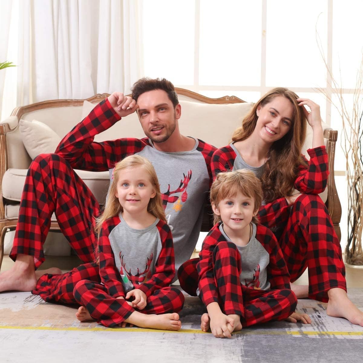 SANMIO Pigiama Famiglia, Due Pezzi Stampati Top + Pantaloni Set di Natale Famiglia Coordinati per papà Mamma Ragazzo Ragazza Bebè