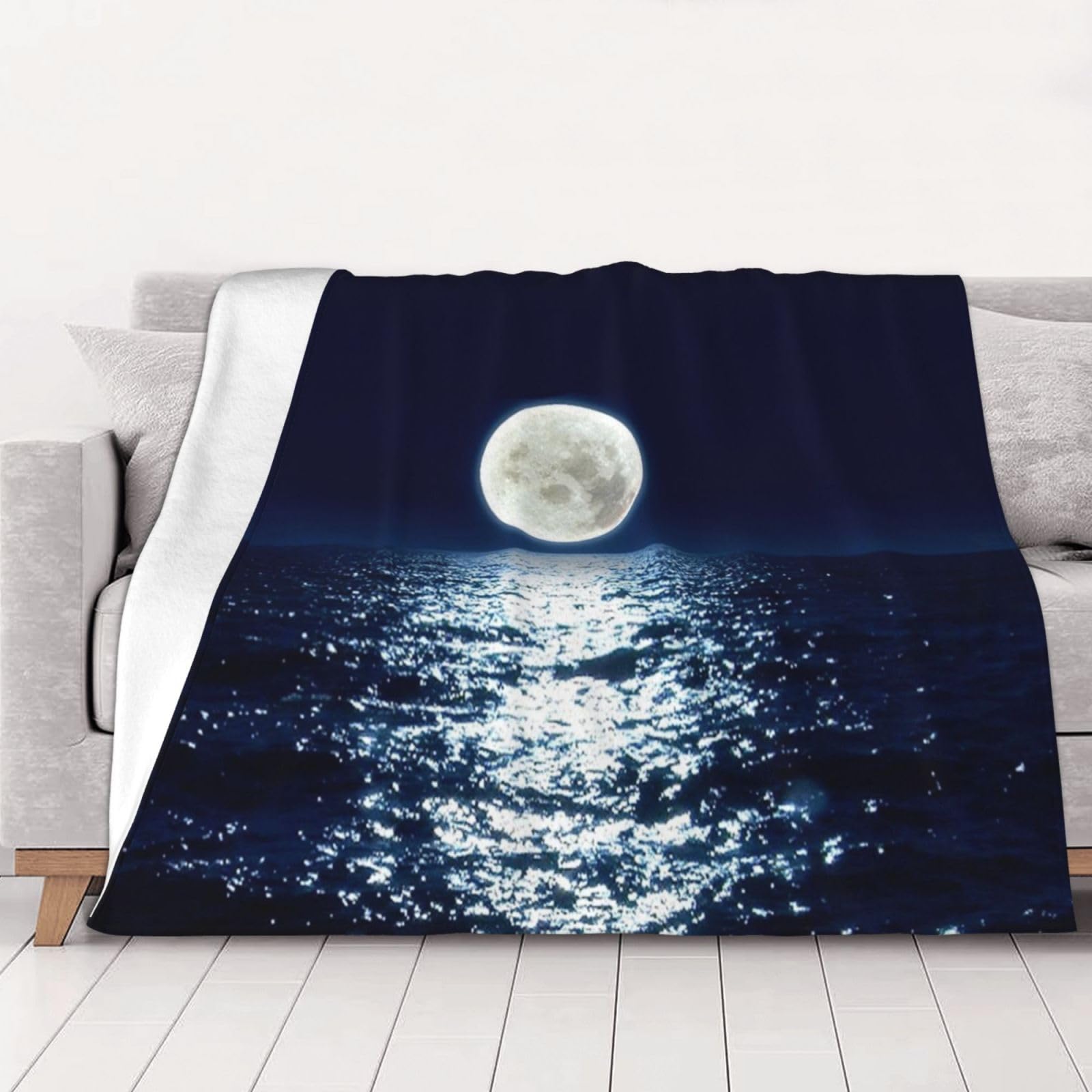 AUBKFELD Full Moon in Night Printed Flannel Blanket 102x76 CM, Soft & Warm Throw Blanket for Sofa/Couch/Bed/Car, Gifts for Audlts Women Men