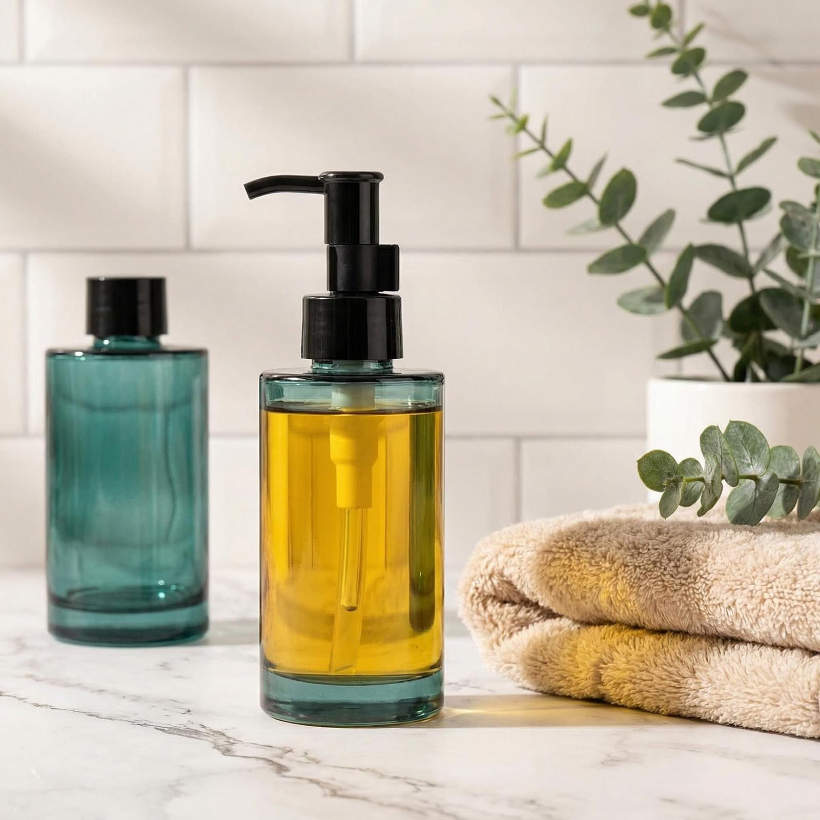 Flacone vuoto in vetro da 100 ml, ricaricabile, con pompa nera, dispenser per cosmetici, creme, lozioni, per oli essenziali, emulsioni, essenze, bottiglie da viaggio (blu)