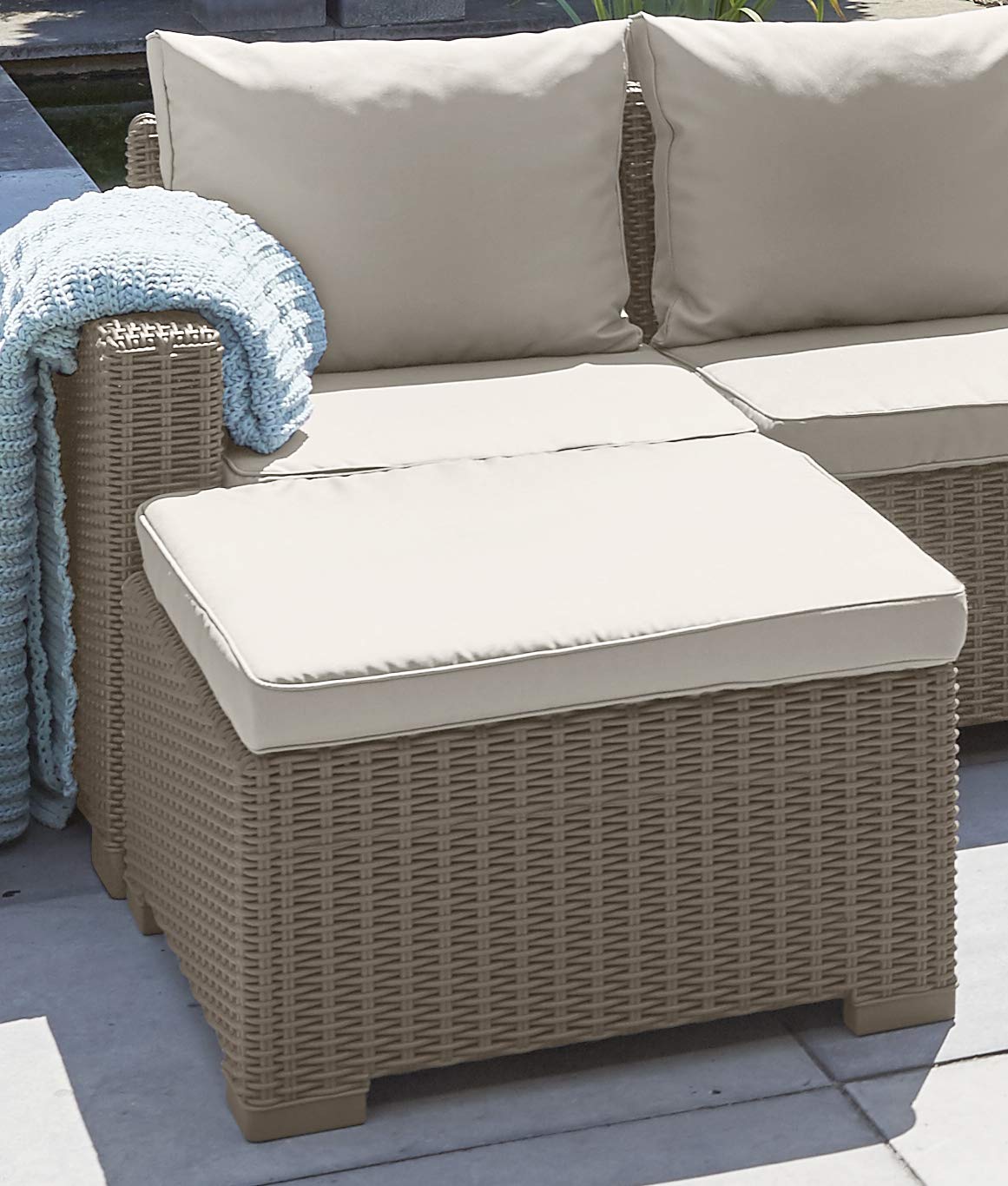 Allibert by Keter California Table d'appoint en plastique pour jardin, terrasse et balcon, ronde, aspect rotin, carrée, cappuccino, 68 x 68 x 35 cm