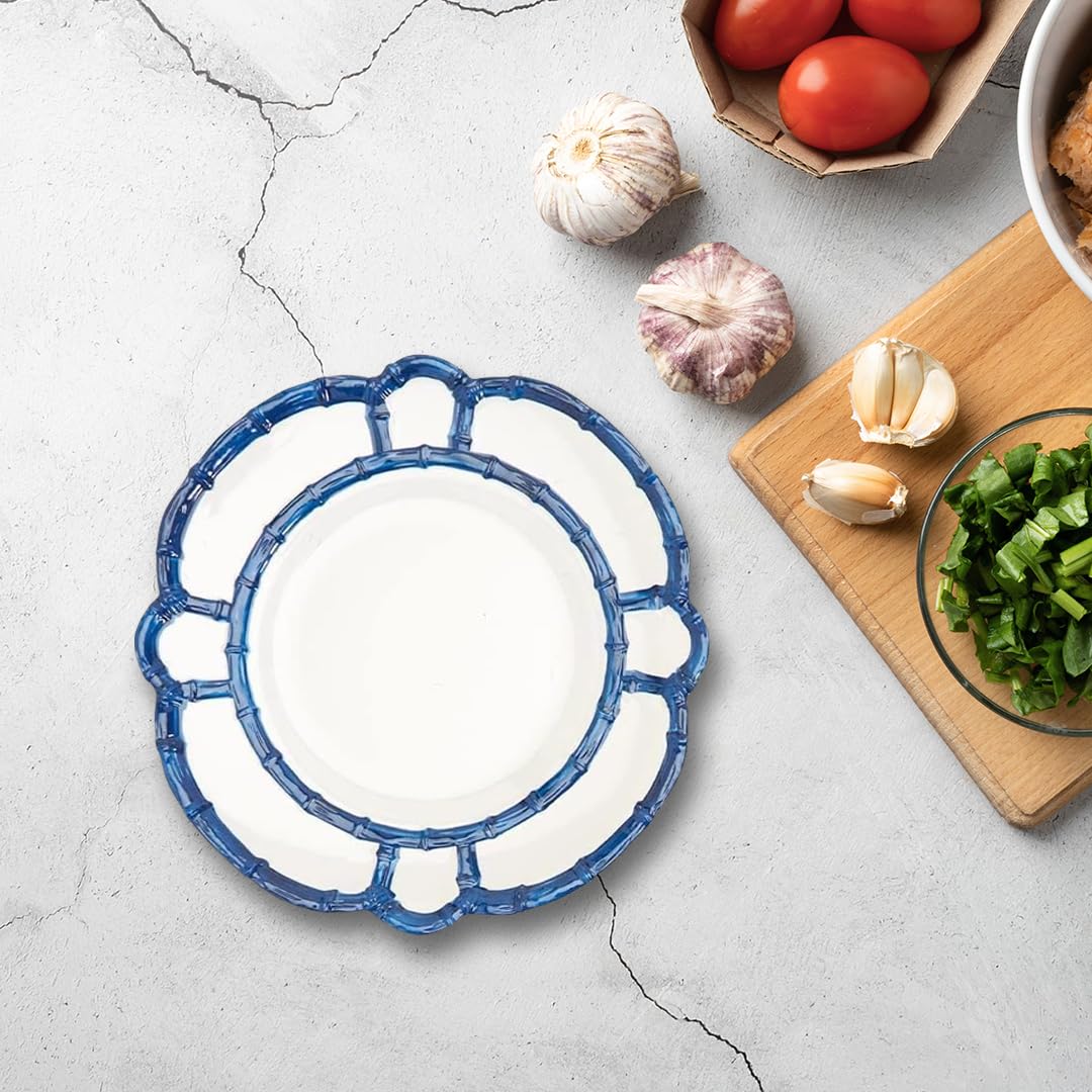 Two's Company Küchenutensilien-Set mit Bambusrand, langlebige Melamin-Teller mit elegantem blauem Rand, spülmaschinenfest, perfekt für Partys und Grillabende, 4 Stück