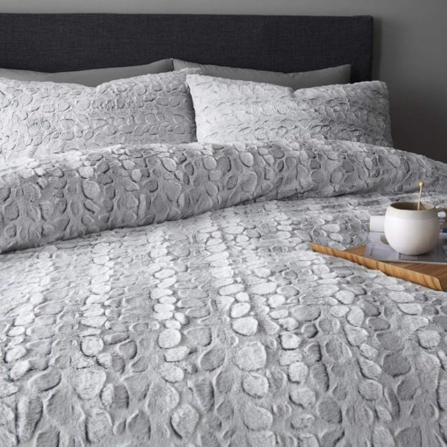 Inspire Me Teddy Luxe Faux Fur Duvet Set Pillow Case Thermal Fluffy Winter Warm Cuddly Soft Cozy and Comfortable Luxury Bedding Bed Set (Grey-Charcoal, Double)