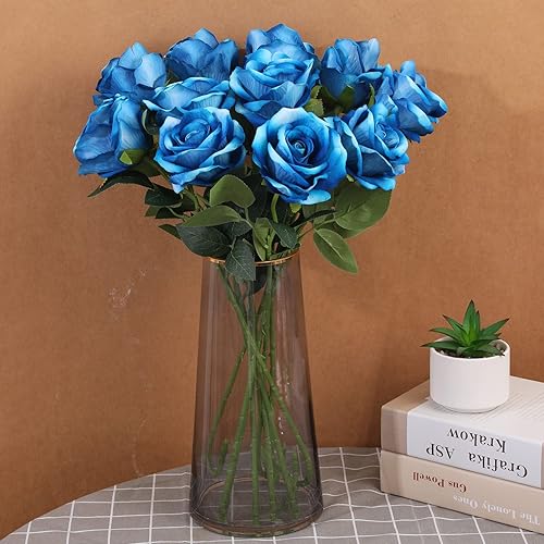 Miniatura 7 de Cloudecor 15 rosas azules artificiales de terciopelo de tallo largo para decoración del hogar y boda (rosas redondas, azul degradado)