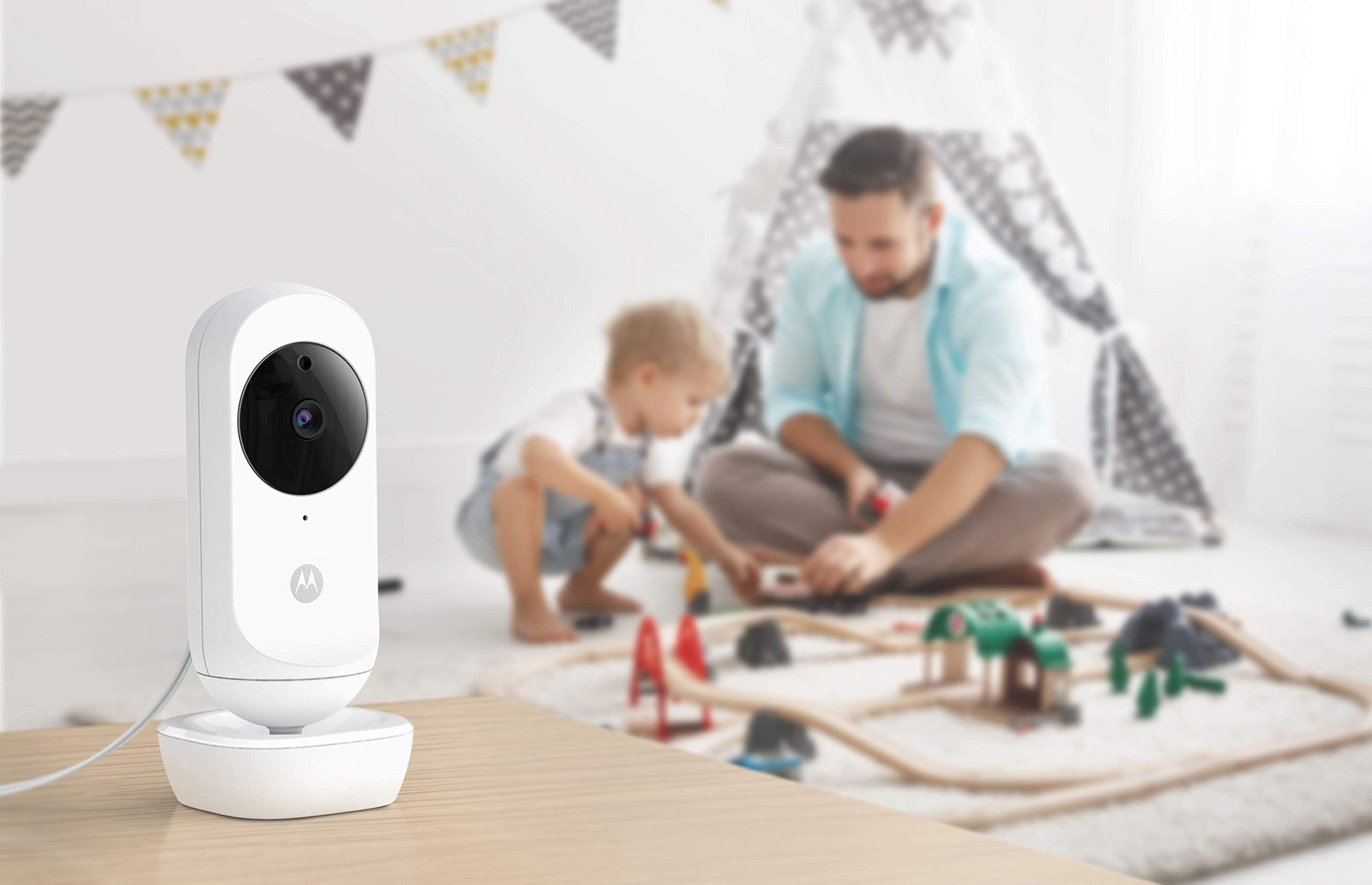 Motorola Nursery VM482ANXL - Video Baby Monitor - Videocamera - Visione notturna a infrarossi - Microfono ad alta sensibilità, Bianco/Argento