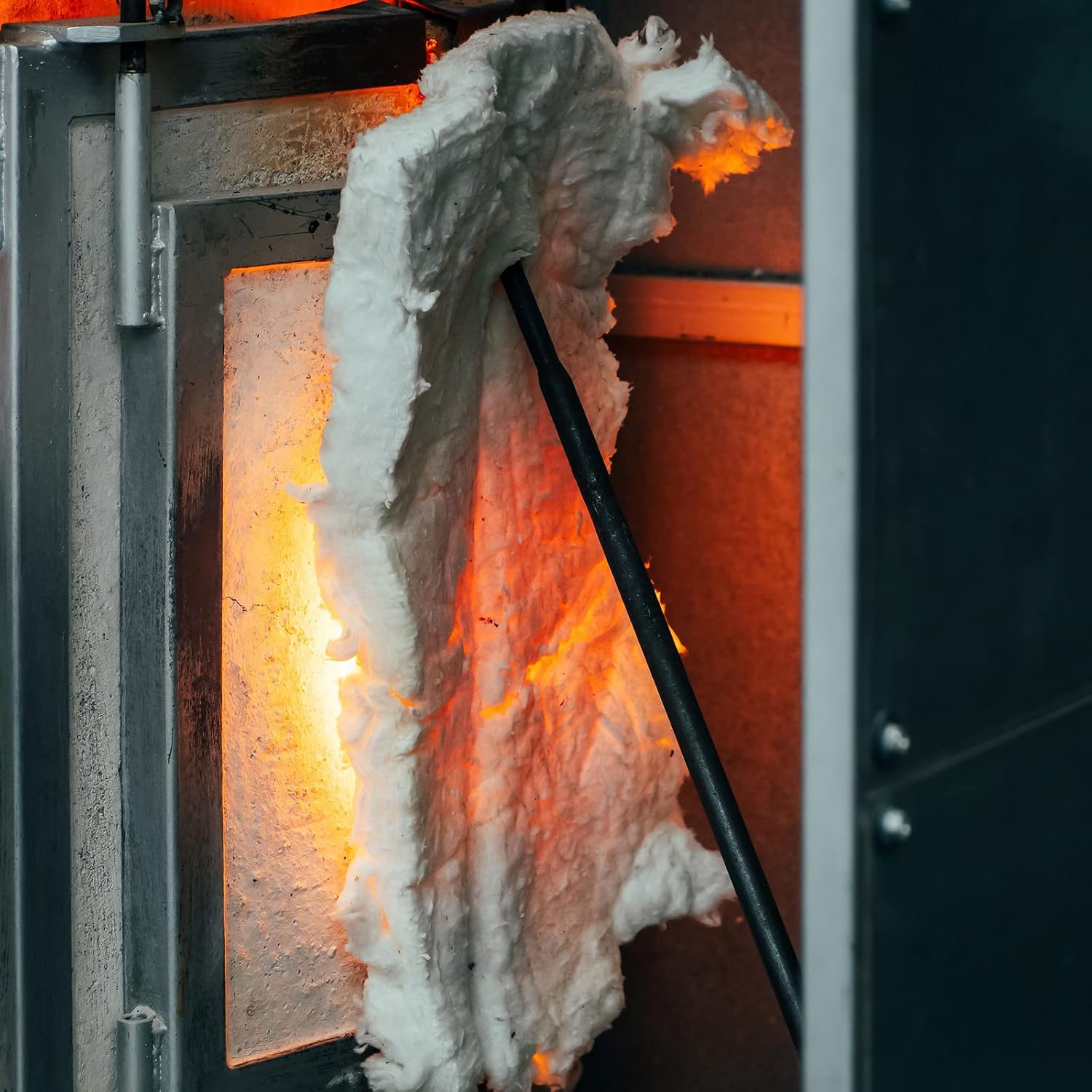 2 Pcs Ceramic Fiber Insulation Blanket High Density 2400F Fireproof Insulation Baffle Dishwasher Blanket for Furnace Stoves Kilns Forges Fire Bricks Fireplace, White (24'' x 12'' x 1'')