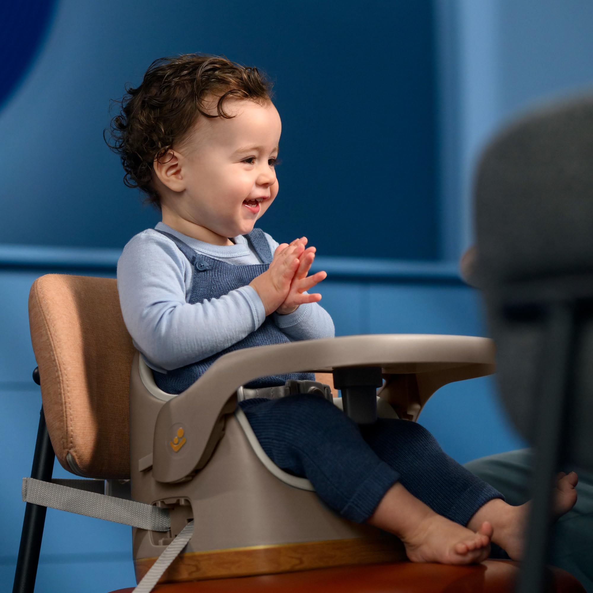 Maxi-Cosi Jay Trona Bebé Portátil 2 en 1, de 6 Meses a 3 Años, 9-15 kg, Asiento Bebé Suelo, Bandeja Ajustable, Fácil de Limpiar, Diseño Compacto, Espaciosa, Elegance Beige