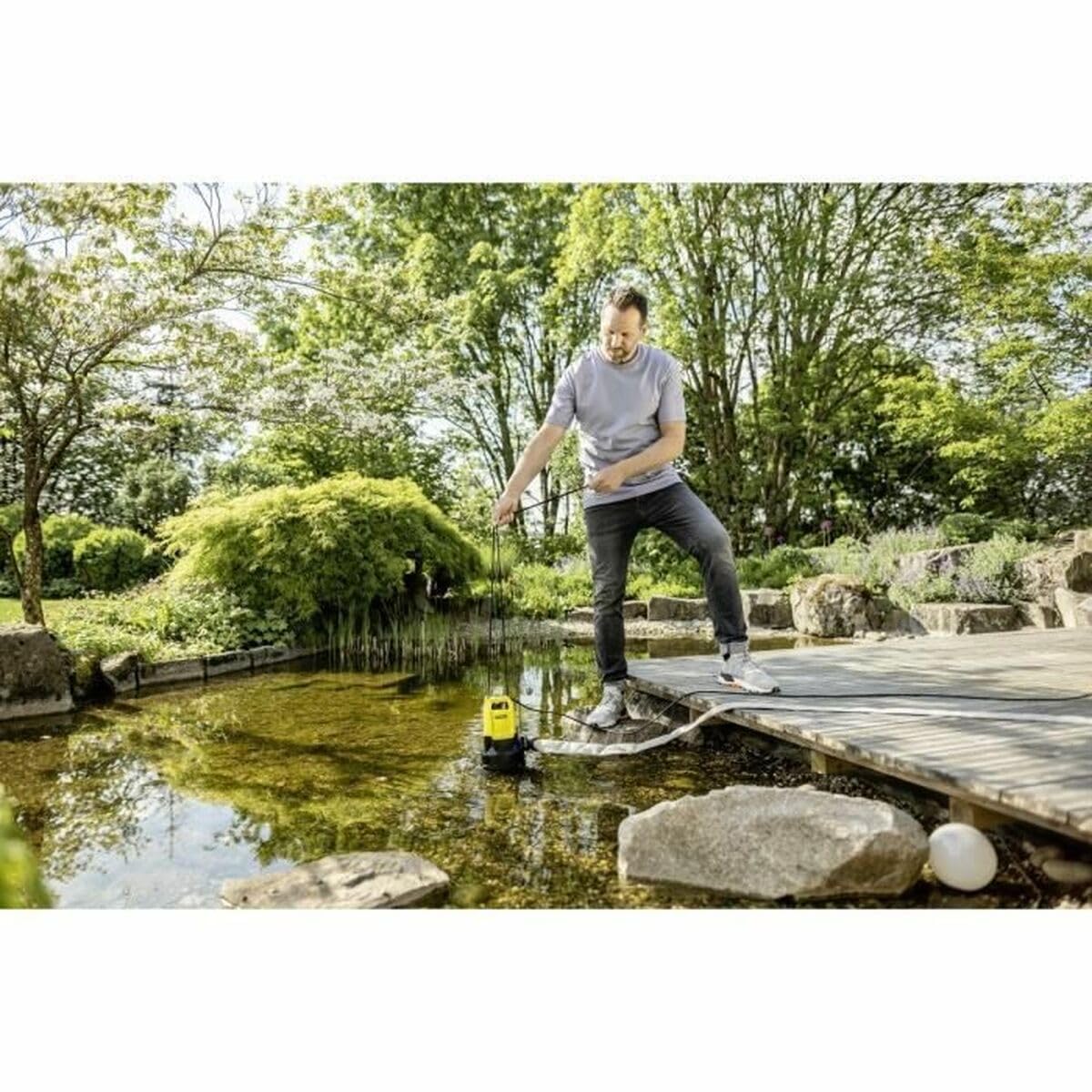 Pompe d'Evacuation Kärcher Sp 16,000 Dirt, Moteur 550W, Débit 16 000 L/H, 0,8 Bar, Profondeur Immersion Max 7 m, Hauteur Refoulement Max 7 m, Taille Particules Max 20 mm, Hauteur Liquide Résiduel