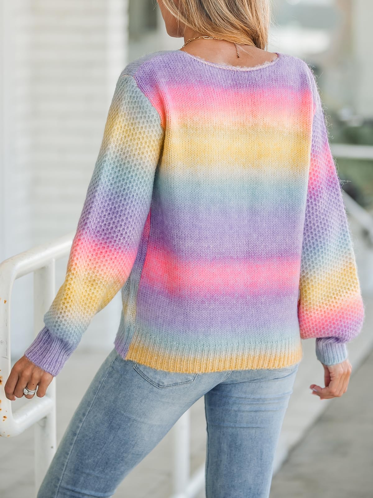 CUPSHE Pull ombré arc-en-ciel à col en V et manches longues à rayures pour femme