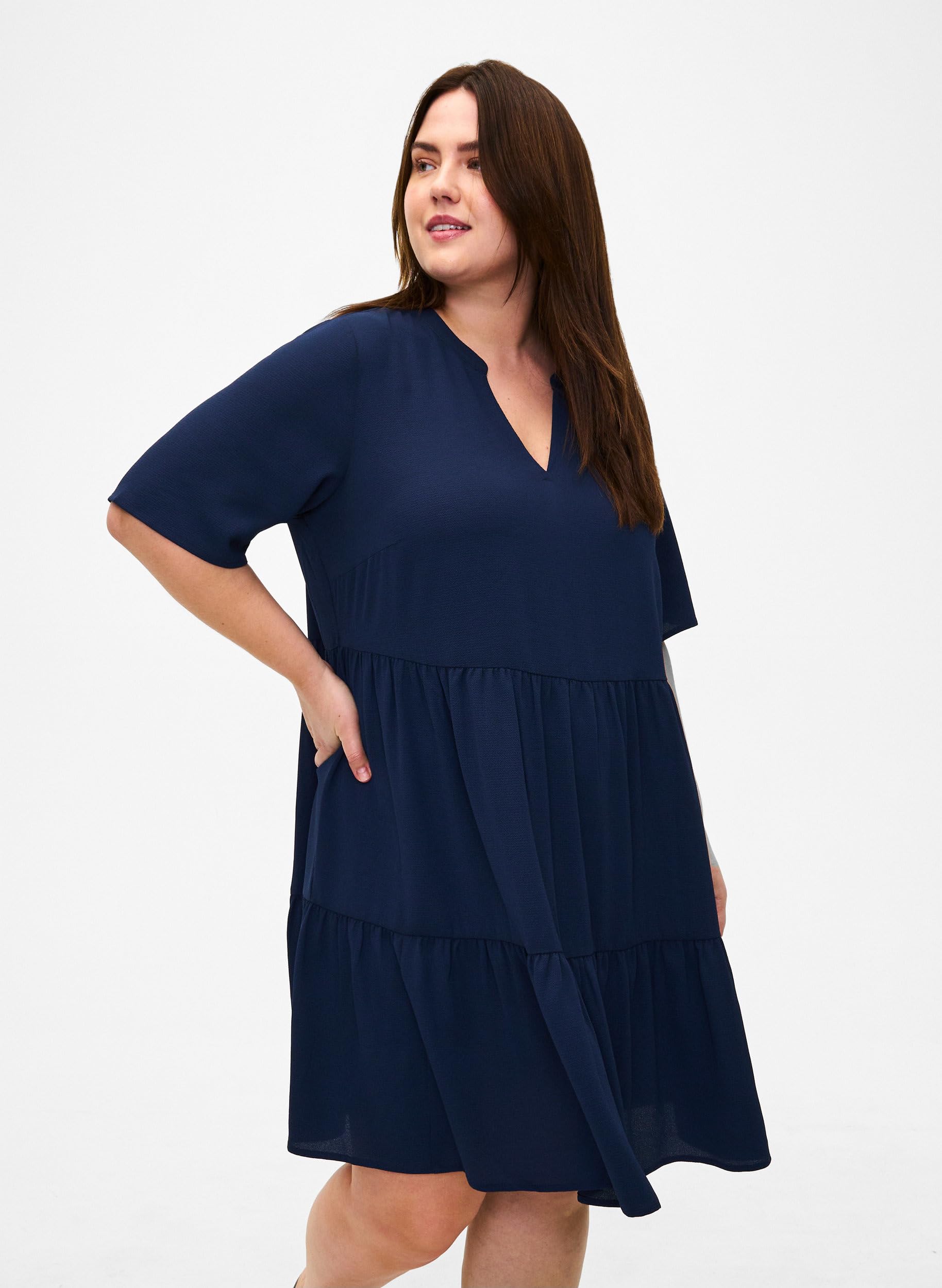 Zizzi Robe ample à manches courtes et col en V pour femme, grandes tailles, tailles 42-60