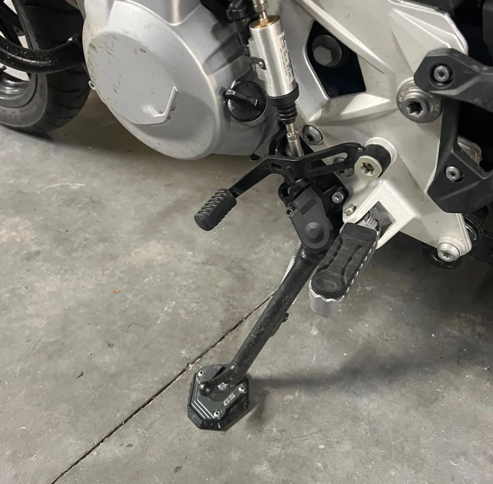 per F 750 850 GS F850GS F750GS ADVENTURE 2018-2022 2023 accessori moto gs850 gs750 cavalletto CNC laterale ingranditore piastra (grigio)