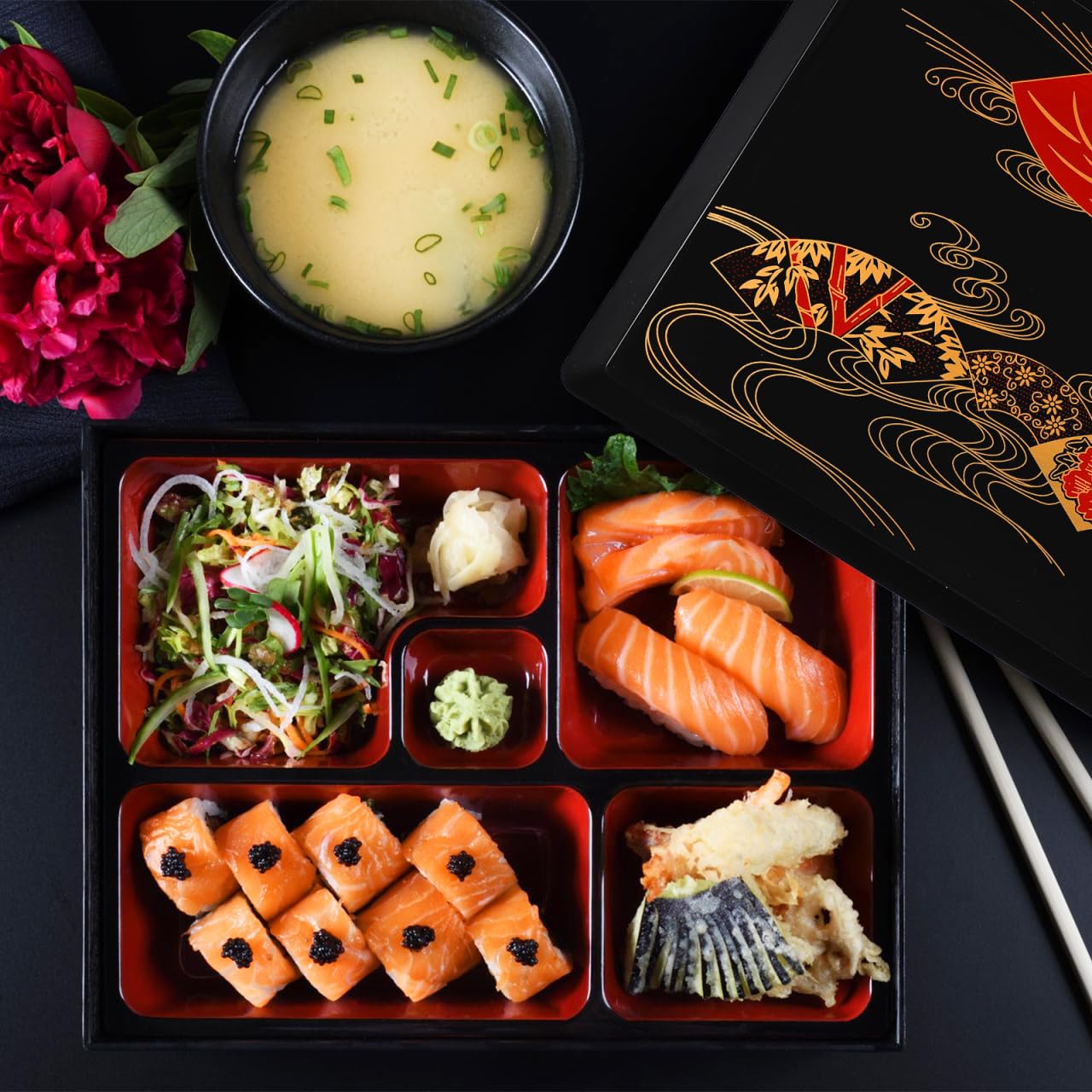 BESTonZON Japanische Bento Box Mittelgroß Mit 5 Fächern Lunchbox Aus Holzmaserung Für Büro Schule Und Reise Traditioneller Sushi Behälter 11.81X9.45X2.56 Zoll