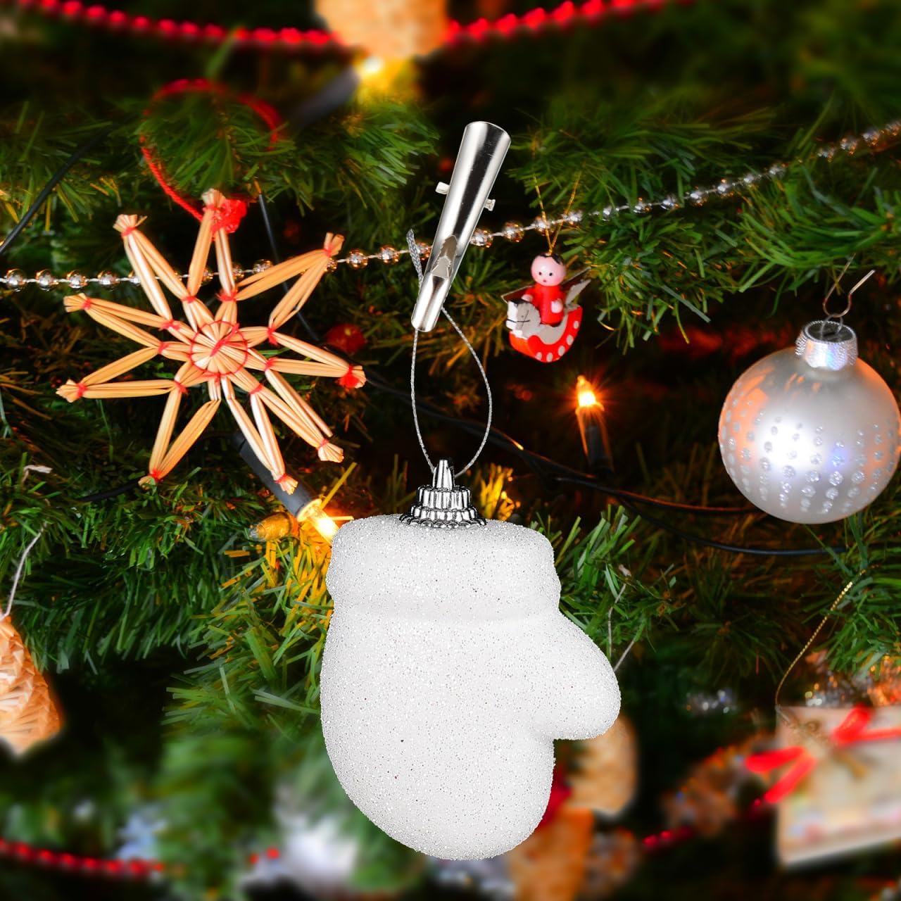 Luxshiny 100Pcs Christmas Tree Clips Metal Ornament Clips for Christmas Tree Decoration Spring Clamps for Xmas Ball Wreath Adornment Holiday Crafts Home Supplies